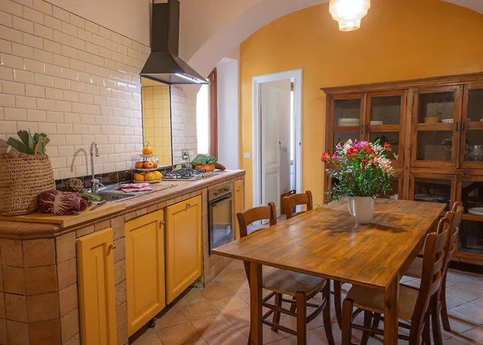 Trasteverehome - Bright 5br Character In Trastevere With Lift Apartment