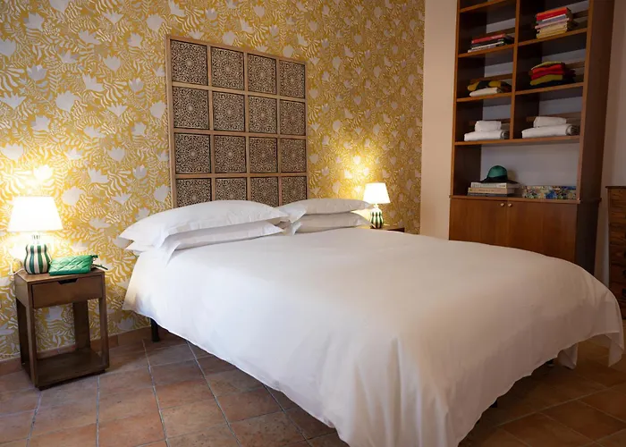 Apartment Trasteverehome - Bright 5br Character In Trastevere With Lift *