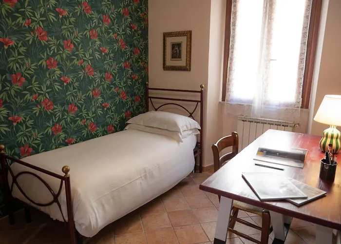 Apartment Trasteverehome - Bright 5br Character In Trastevere With Lift