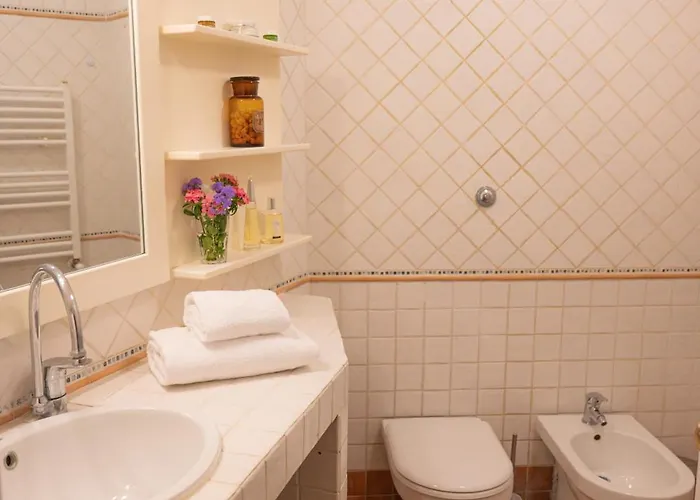 Trasteverehome - Bright 5br Character In Trastevere With Lift Apartment *