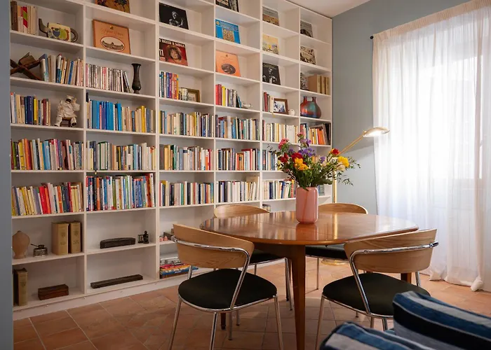 Apartment Trasteverehome - Bright 5br Character In Trastevere With Lift