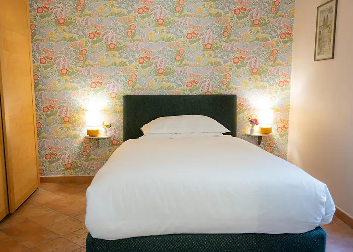 Trasteverehome - Bright 5br Character In Trastevere With Lift *