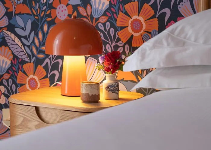 Trasteverehome - Bright 5br Character In Trastevere With Lift Apartment *