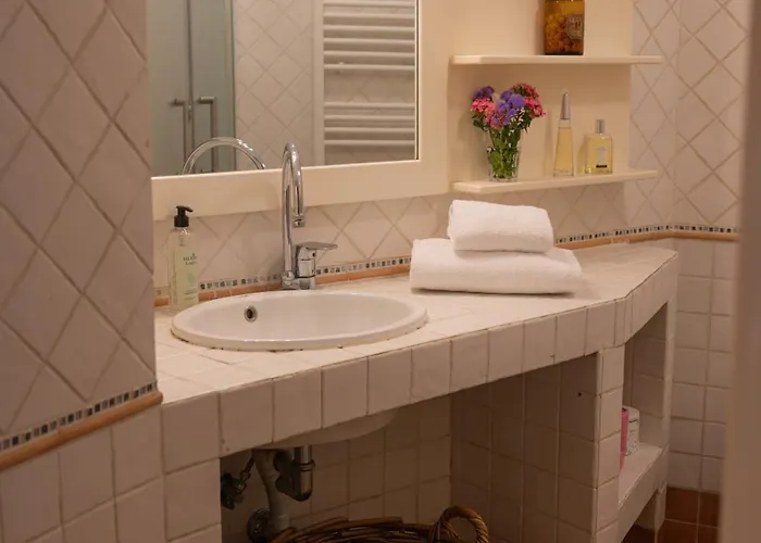 Apartment Trasteverehome - Bright 5br Character In Trastevere With Lift *