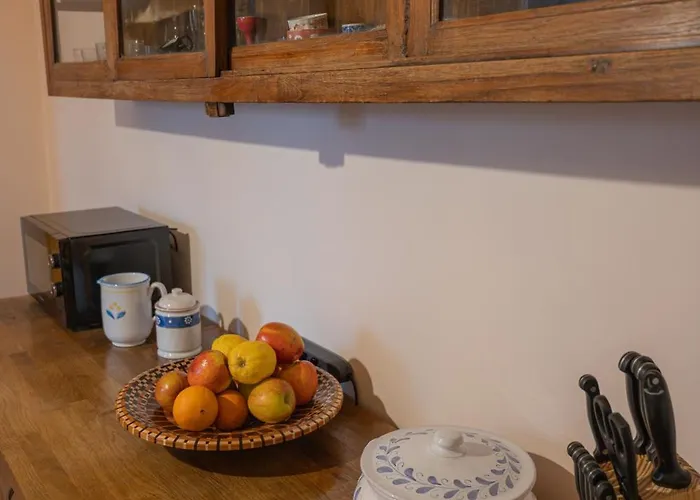 Trasteverehome - Bright 5br Character In Trastevere With Lift