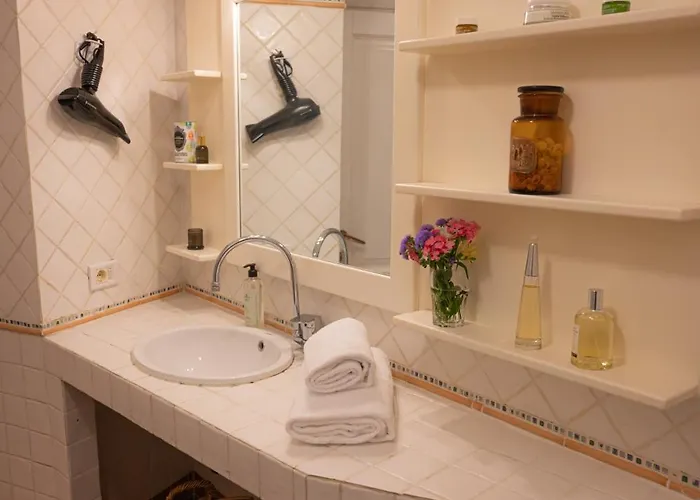 Trasteverehome - Bright 5br Character In Trastevere With Lift
