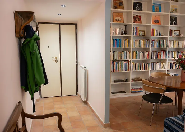 Apartment Trasteverehome - Bright 5br Character In Trastevere With Lift Rom