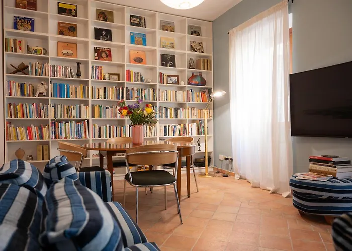 Trasteverehome - Bright 5br Character In Trastevere With Lift Appartement *