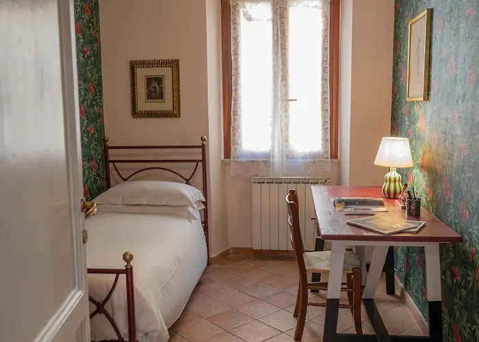 Apartment Trasteverehome - Bright 5br Character In Trastevere With Lift